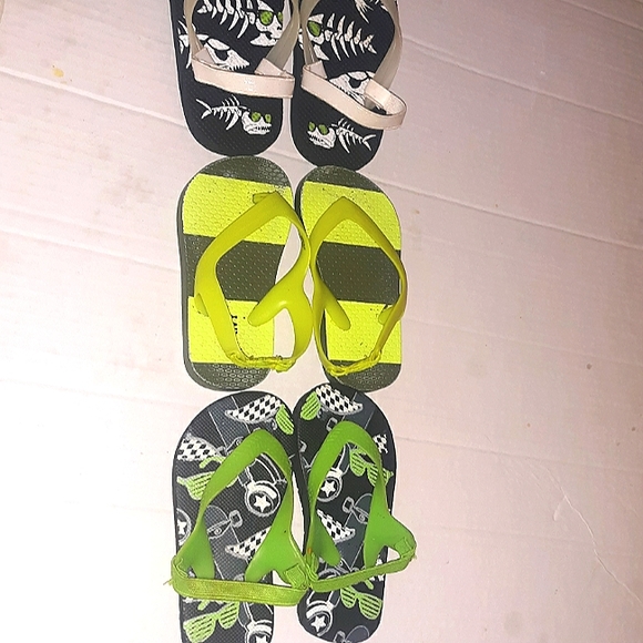 EUC Bundle Toddler Boys Flip Flop Sandals 3 Sets - Picture 2 of 14
